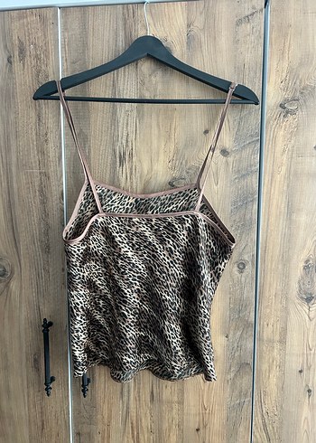 Dantel Detaylı Kahverengi Zebra Desenli Askılı Bluz - Görsel 2