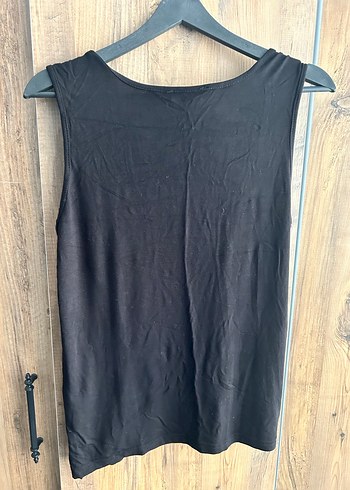 Siyah V Yakalı Kolsuz Kadın Atlet - Görsel 3