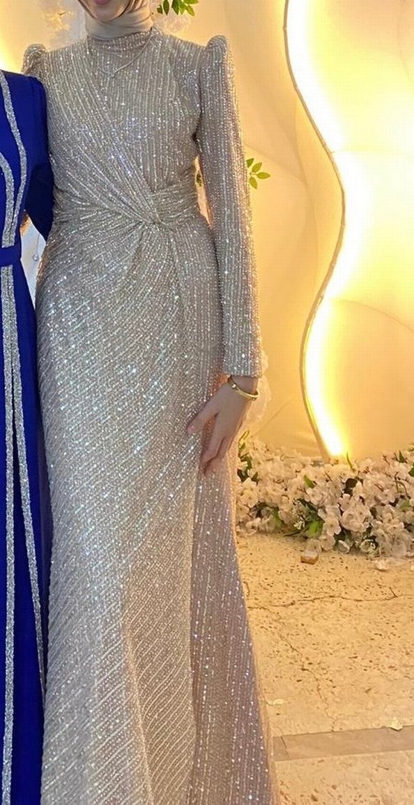 Parlak Altın Renkli Uzun Abiye - Görsel 3