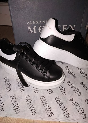 Alexander McQueen 