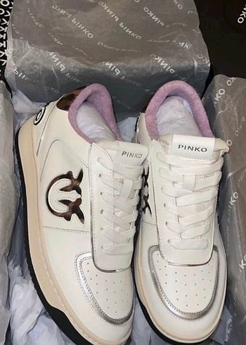 Pinko 37