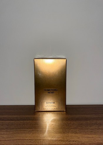 Tom Ford Noir Extreme EDP Erkek Parfüm - Görsel 2
