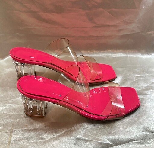 Fosforlu pembe kısa topuk terlik ???????? - Görsel 2