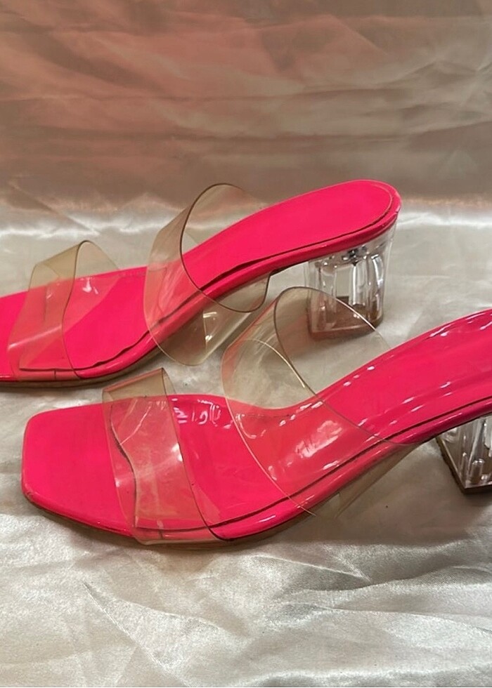 Fosforlu pembe kısa topuk terlik ???????? - Görsel 3