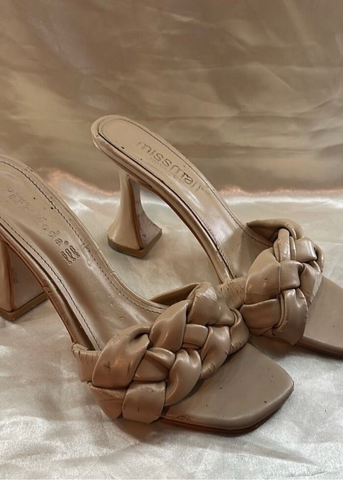 Nude önü açık topuklu terlik - Görsel 2