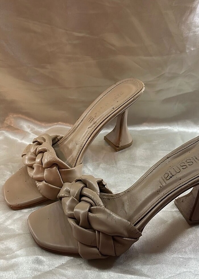 Nude önü açık topuklu terlik - Görsel 3