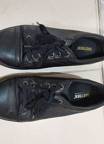 GreyderMarka Siyah ünisex spor ayakkabı 