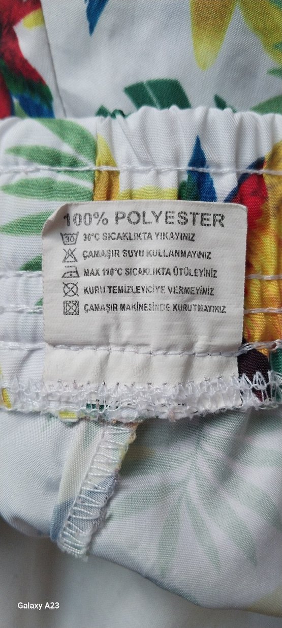 Tropikal Desenli Bayan Şort - Görsel 5