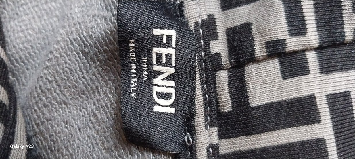 FENDI Roma Orijinal Kapüşonlu Sweatshirt  XXL | Made in Italy - Görsel 3