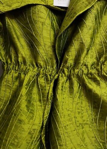 40 Beden Yağ yeşili parlak ceket 