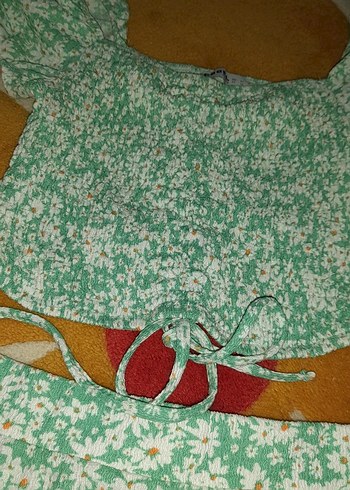 Yeşil Çiçekli Kadın Takımı - Görsel 3