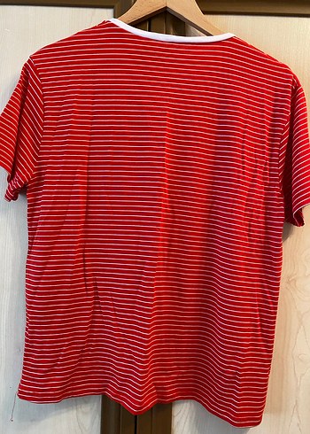Kırmızı Çizgili Kadın Tişört - Görsel 2