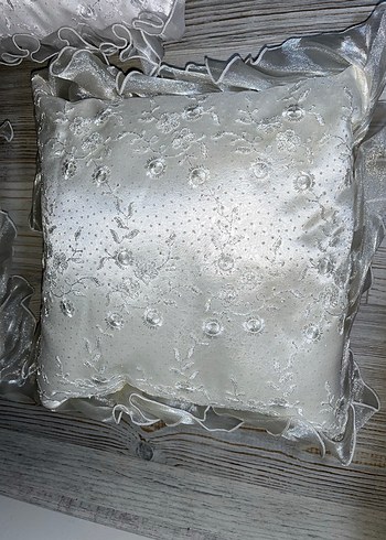 Bebek için altın yastığı - Görsel 3