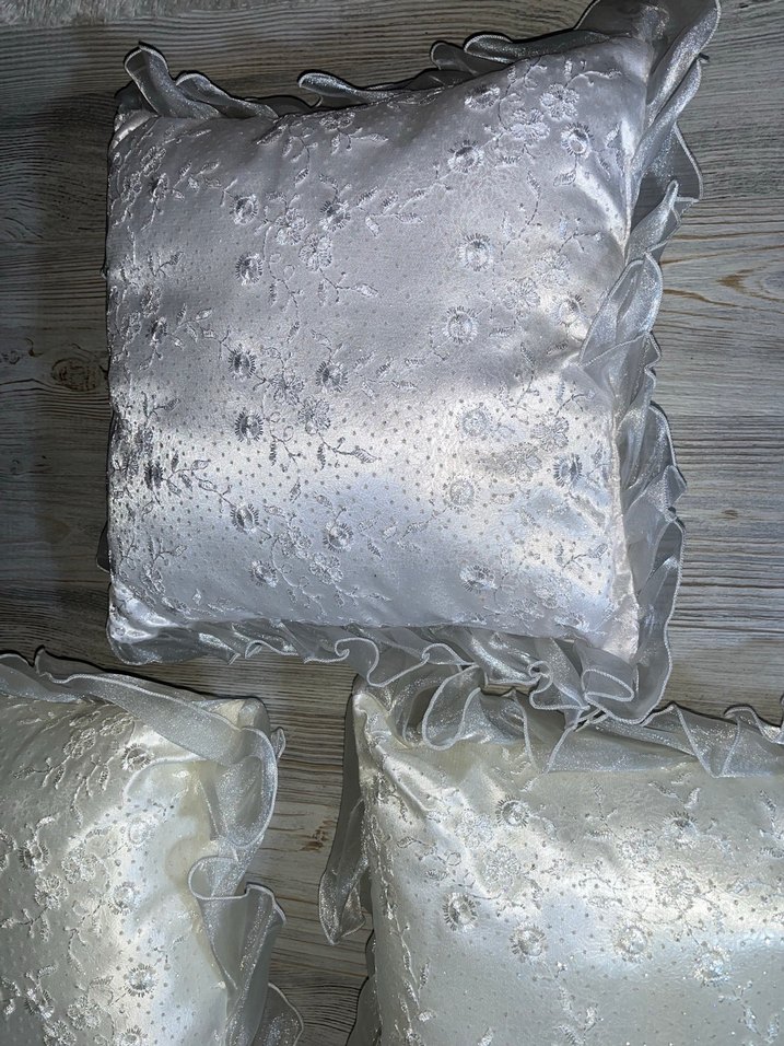 Bebek için altın yastığı - Görsel 2