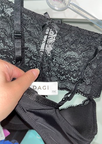 Siyah Dantelli Sütyen Takımı - Görsel 5