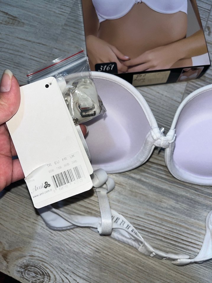 Beyaz dolgulu sütyen - Görsel 5