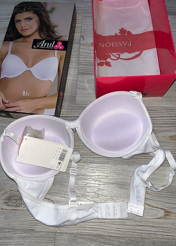 Beyaz dolgulu sütyen - Görsel 3