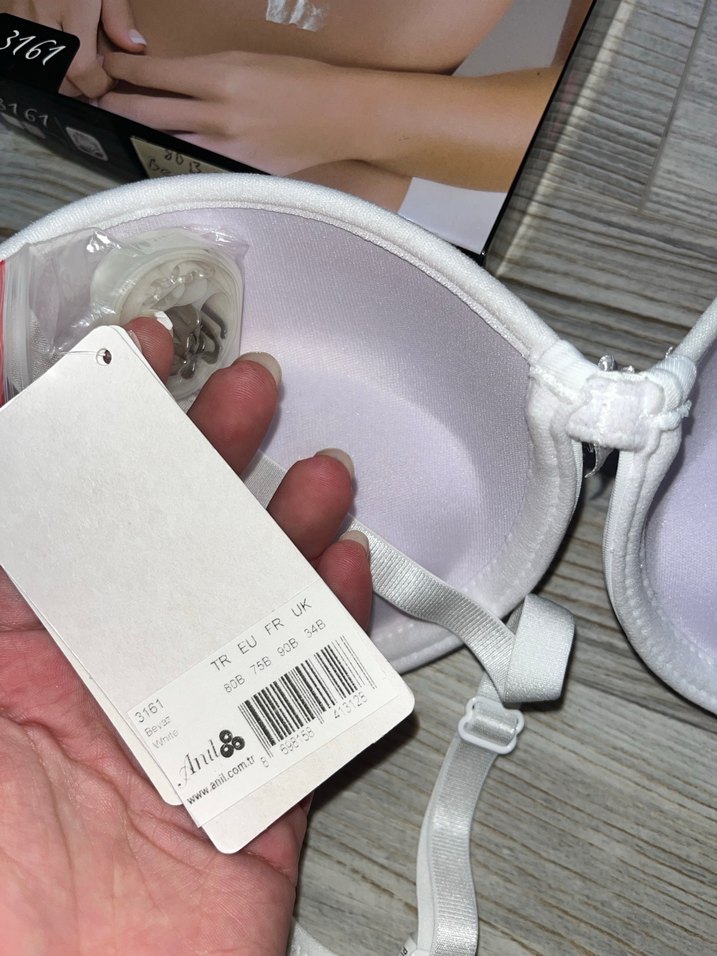 Beyaz dolgulu sütyen - Görsel 4