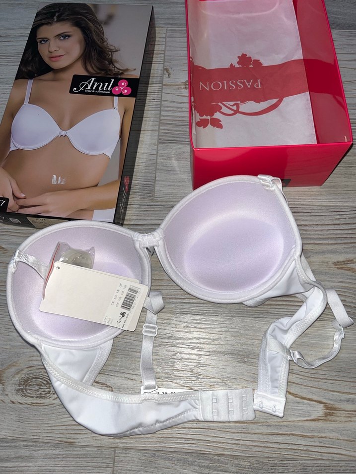 Beyaz dolgulu sütyen - Görsel 3