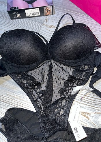 Siyah Dantelli Sütyen Takımı - Görsel 5