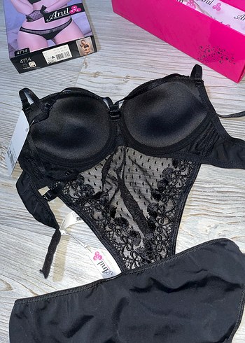 Siyah Dantelli Sütyen Takımı - Görsel 8