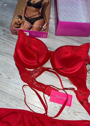 Kırmızı Dantel Detaylı Bohem Sütyen Takımı - Görsel 6