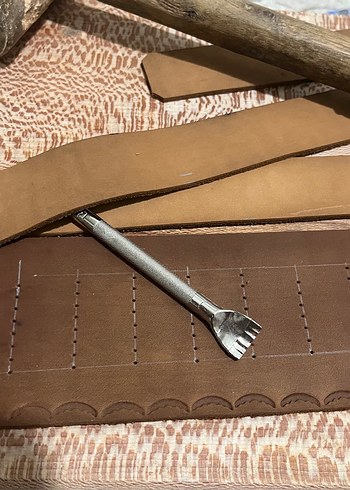 Kahverengi Hakiki Deri Desenli Bel Fişeklik - Görsel 2