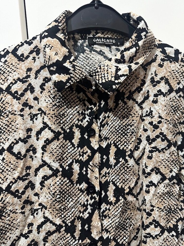 Düğmeli Yılan Desenli Kadın Gömlek - Görsel 2