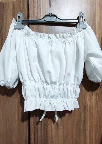 Beyaz Kısa Fırfırlı Bluz - Görsel 4