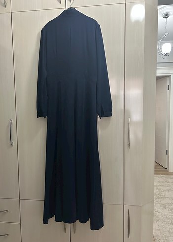 Zincir Detaylı Lacivert Uzun Elbise - Görsel 2