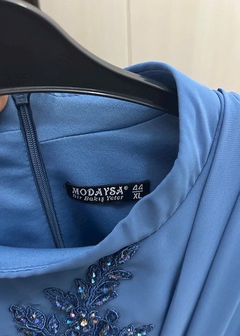 Mavi Nakışlı Uzun Kollu Kadın Abiye Elbise - Görsel 5