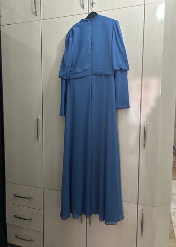 Mavi Nakışlı Uzun Kollu Kadın Abiye Elbise - Görsel 4