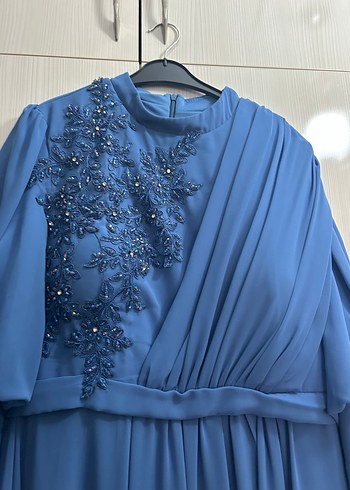 Mavi Nakışlı Uzun Kollu Kadın Abiye Elbise - Görsel 2