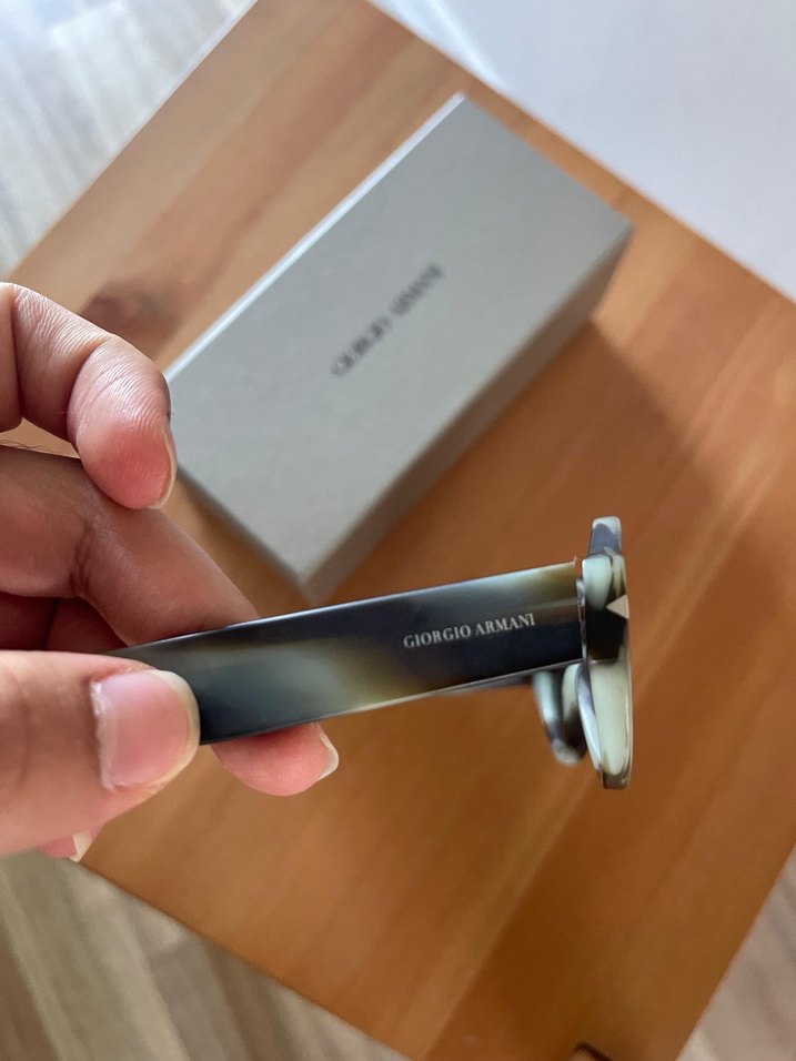 Giorgio Armani güneş gözlüğü - Görsel 4