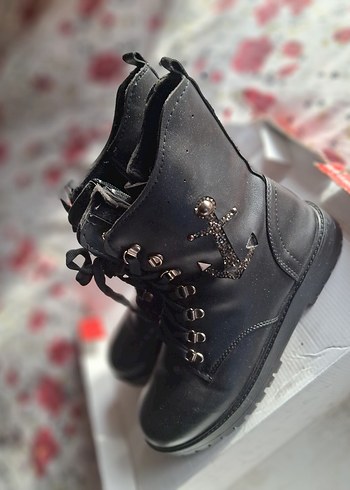 Siyah Deri Yüksek Topuklu Punk Bot - Görsel 3