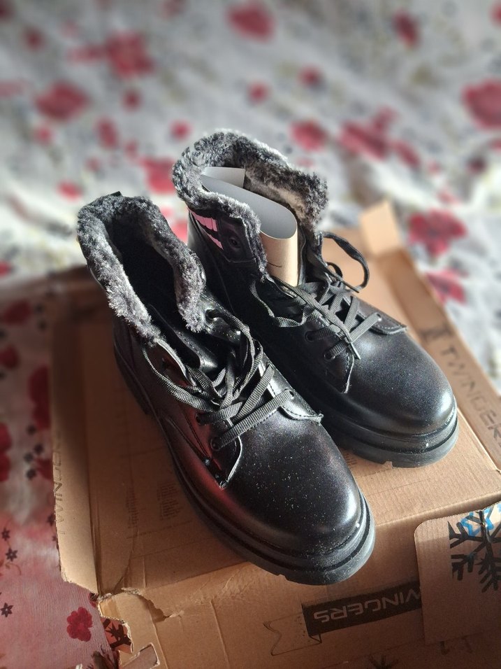 Siyah Bağcıklı Kadın Botu, Dolgu Topuklu - Görsel 3