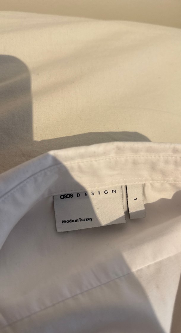 Beyaz Uzun Kollu Minimalist Erkek Gömlek - Görsel 3