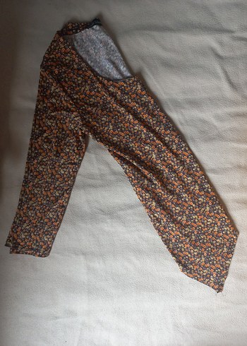 Uzun Kollu Çiçek Desenli Tişört - Görsel 4