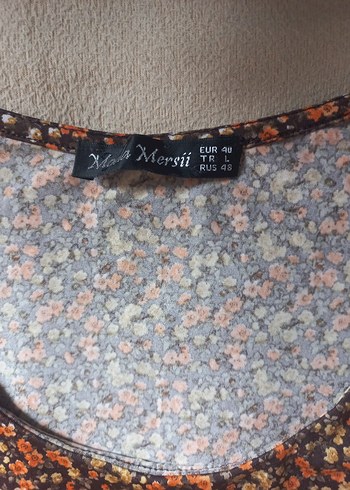 Uzun Kollu Çiçek Desenli Tişört - Görsel 2