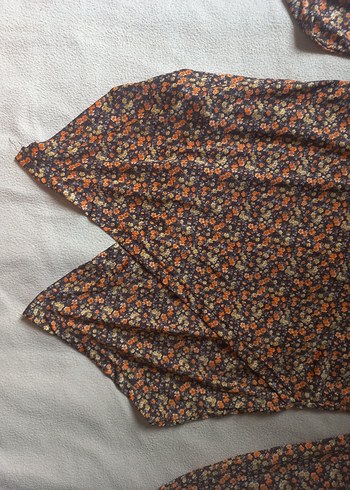 Uzun Kollu Çiçek Desenli Tişört - Görsel 3