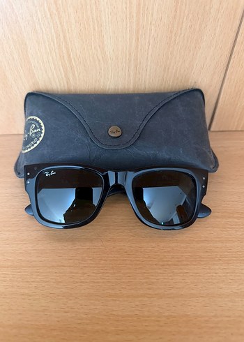 Ray Ban Siyah Kare Gunes Gozlugu