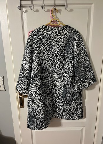 Gri Yılan Desenli Kürklü Midi Kadın Kaban - Görsel 6