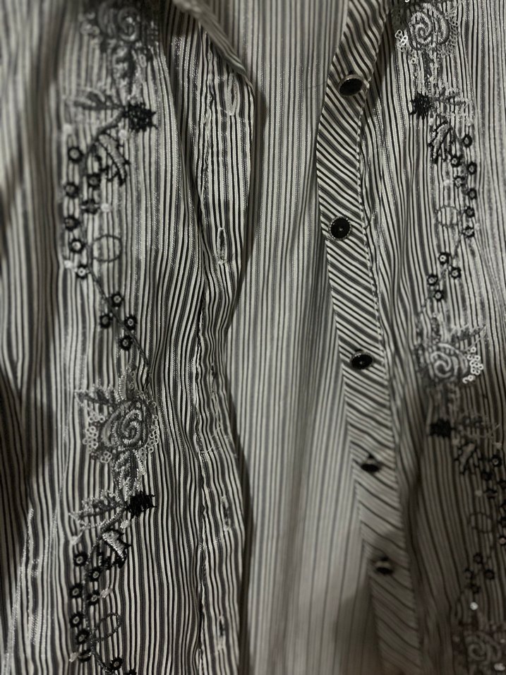 Gri Nakışlı Uzun Kollu Keten Gömlek - Görsel 3