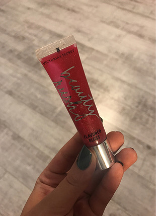 victoria?s secret lipgloss