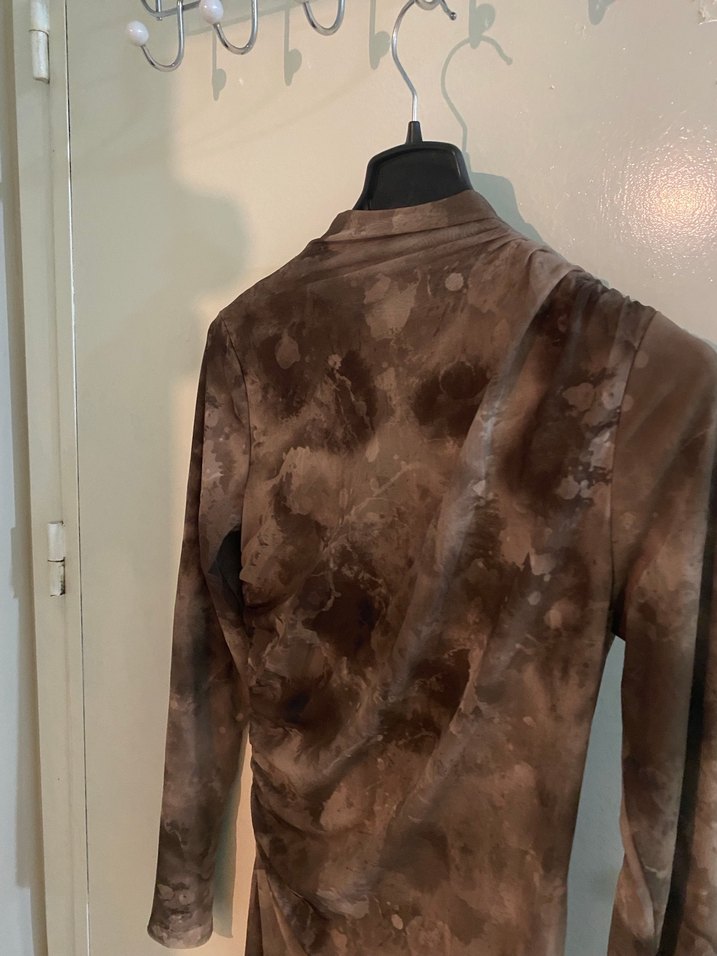 Uzun Kol Kahverengi Bağlama Desenli Süet Elbise - Görsel 2