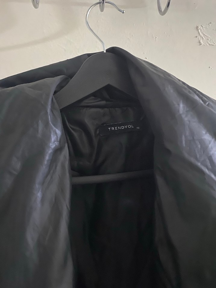 Sokak Stili Siyah Kemerli Midi Kadın Ceket - Görsel 2