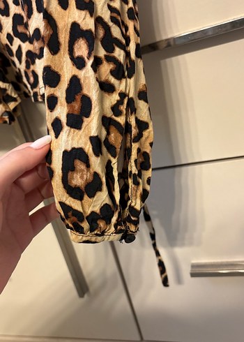 Kahverengi Leopar Desenli Kadın Bluz - Görsel 4