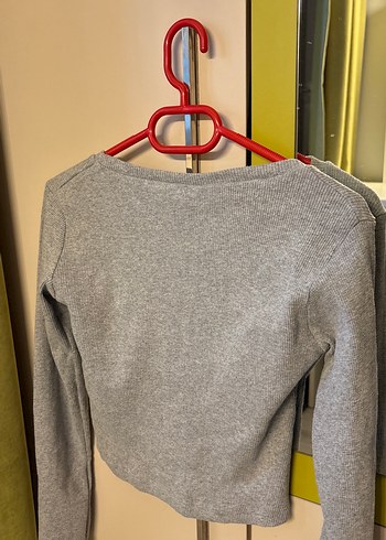 Gri V Yaka Kadın Triko Kazak - Görsel 2