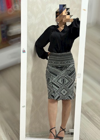 Siyah Uzun Kollu Yüksek Yakalı Kadın Bluz - Görsel 3