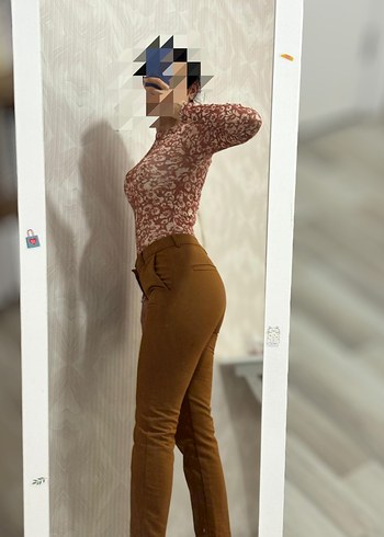 Dantel Detaylı Kahverengi Uzun Kollu Bluz - Görsel 3